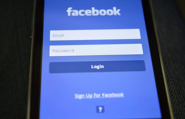 10 Solutions for Your Social Media Troubles