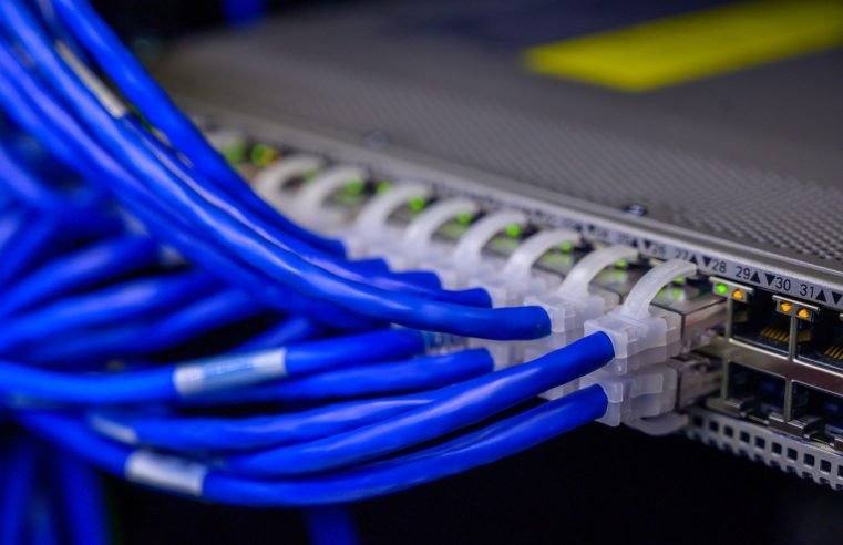 How Does Wireless Internet Really Work?