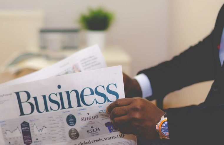 WHAT ARE THE PROS AND CONS OF ONLINE RESUME?