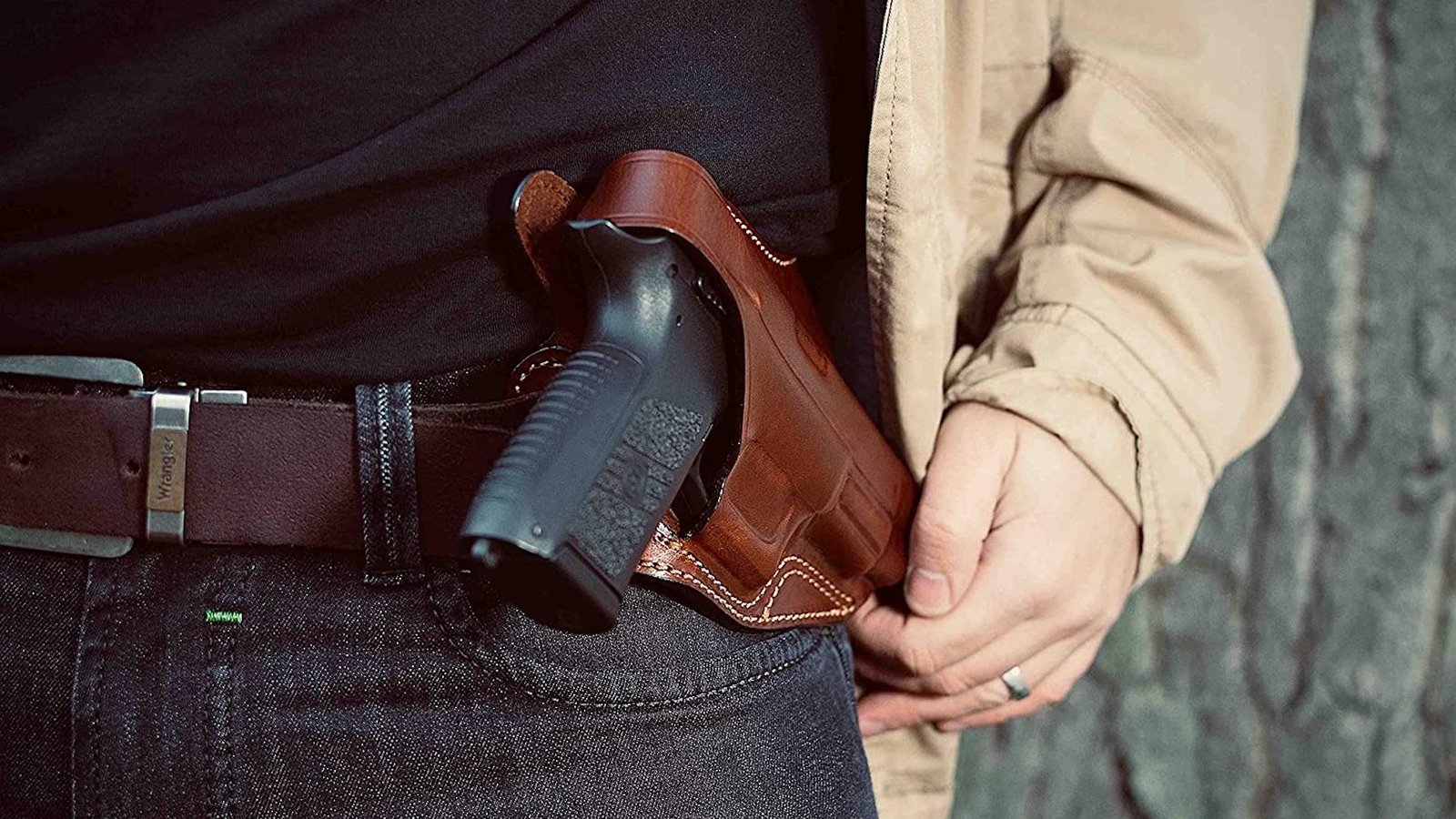 Why Do People Use Crossdraw Holster